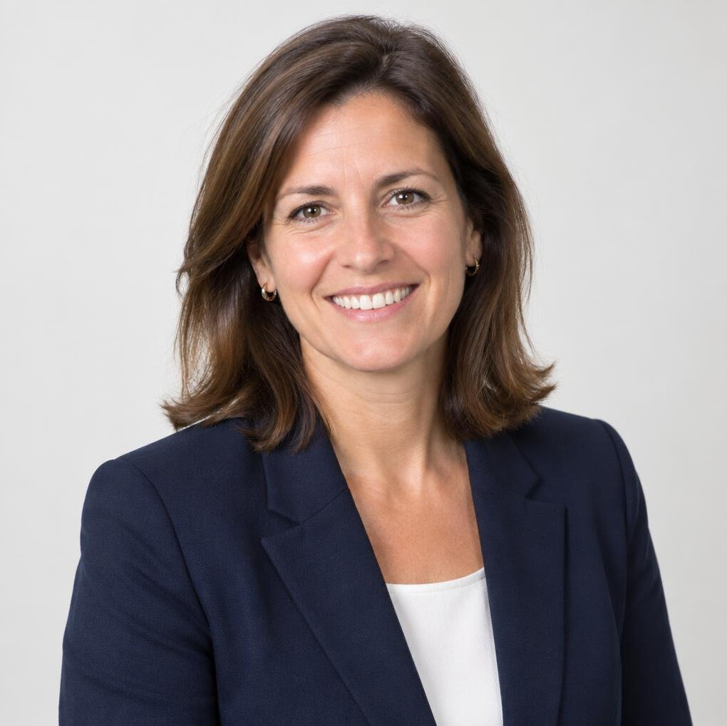 Portrait of a smiling woman in her forties